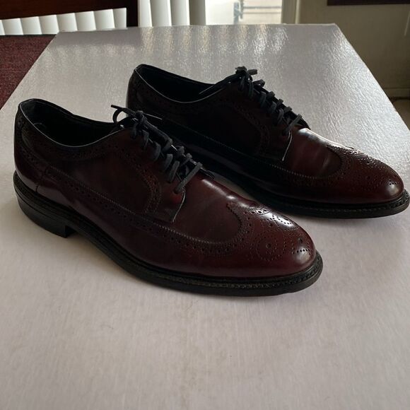 Classic Brown Leather Oxfords - Picture 2 of 8